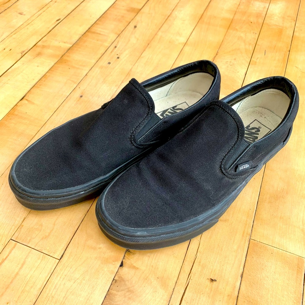 All Black Vans Slip-Ons